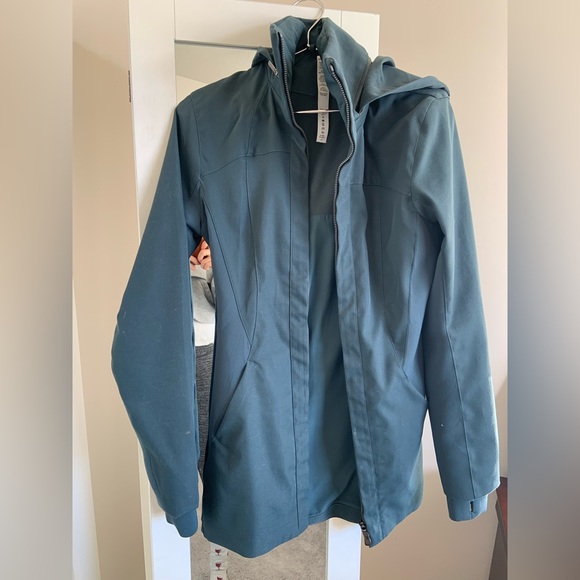 Lululemon jacket - Picture 2 of 9